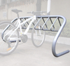 Strapazierfähiger Fahrradständer aus Kohlenstoffstahl in Silber mit Aufhänger